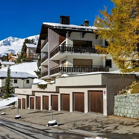 Апартаменти Haus Duranna 7 *