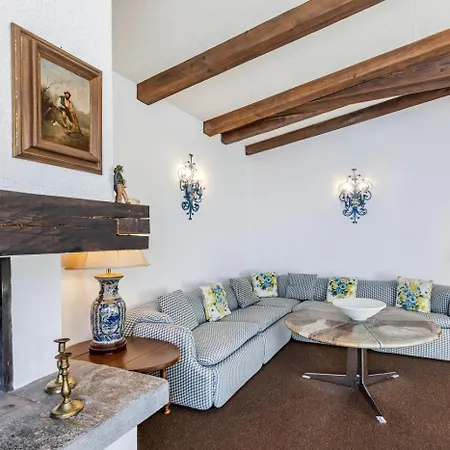 Haus Duranna 7 *
